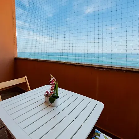 Guesthost - Sea View Moro * Montesilvano Marina