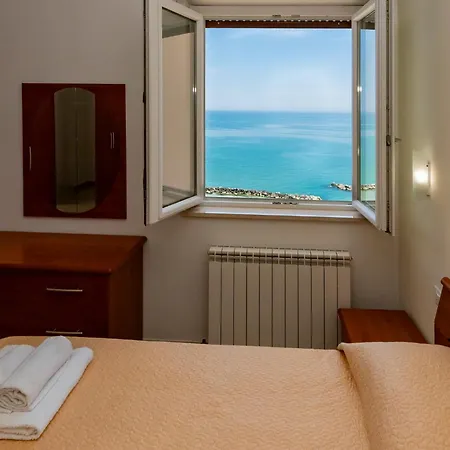 شقة Guesthost - Sea View Moro